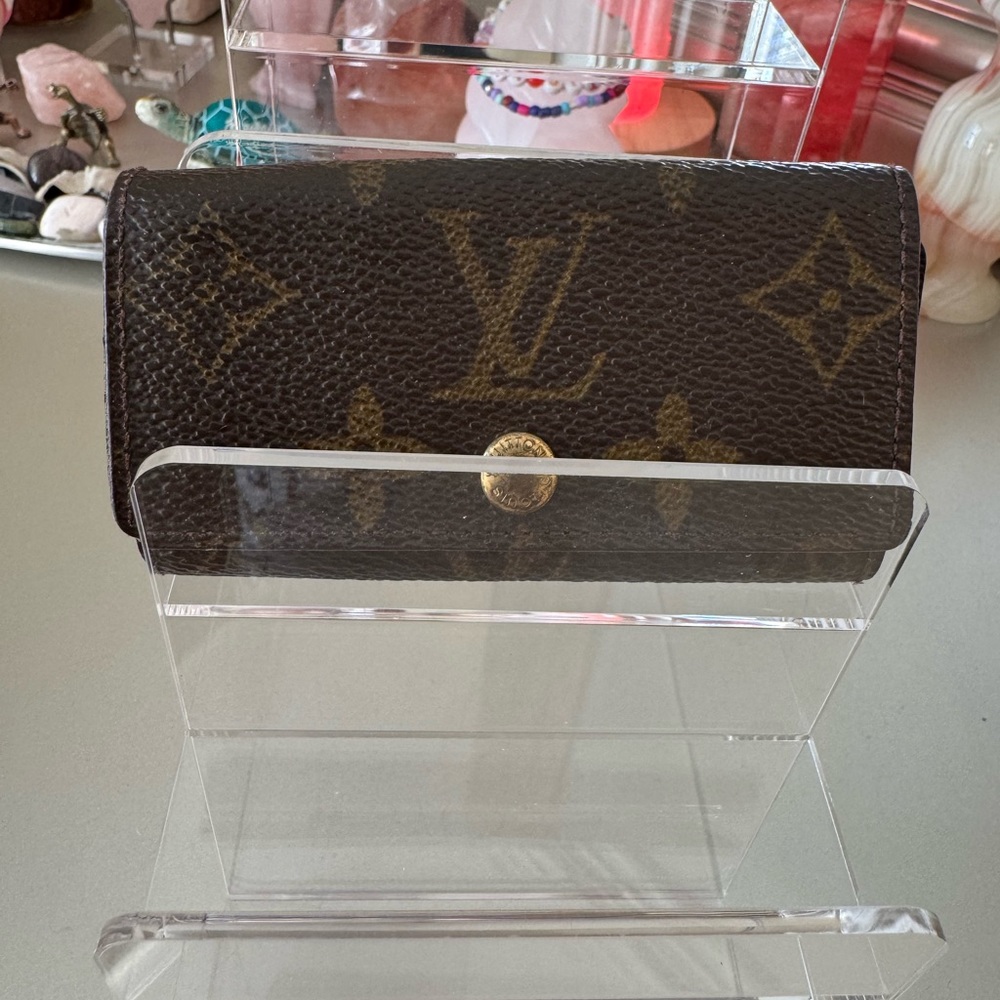 Louis Vuitton 4ring key holder